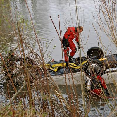 Auto In Schelde 9 December 2012 (1 januari 2012) — foto 1 door Paul Van Der Rasieren, vrijwillig brandweerman Oudenaarde