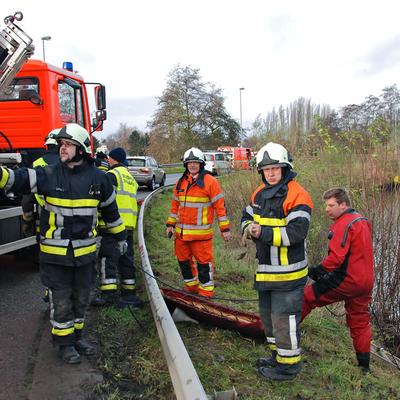 Auto In Schelde 9 December 2012 (1 januari 2012) — foto 2 door Paul Van Der Rasieren, vrijwillig brandweerman Oudenaarde
