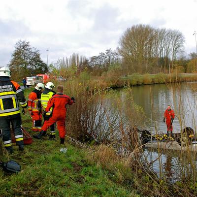 Auto In Schelde 9 December 2012 (1 januari 2012) — foto 3 door Paul Van Der Rasieren, vrijwillig brandweerman Oudenaarde