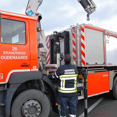 Auto In Schelde 9 December 2012 (1 januari 2012) — foto 5 door Paul Van Der Rasieren, vrijwillig brandweerman Oudenaarde