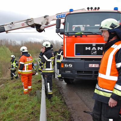 Auto In Schelde 9 December 2012 (1 januari 2012) — foto 7 door Paul Van Der Rasieren, vrijwillig brandweerman Oudenaarde