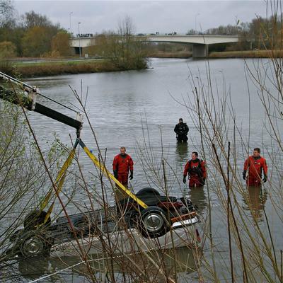 Auto In Schelde 9 December 2012 (1 januari 2012) — foto 12 door Paul Van Der Rasieren, vrijwillig brandweerman Oudenaarde