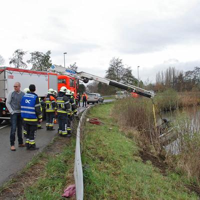 Auto In Schelde 9 December 2012 (1 januari 2012) — foto 15 door Paul Van Der Rasieren, vrijwillig brandweerman Oudenaarde