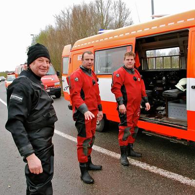 Auto In Schelde 9 December 2012 (1 januari 2012) — foto 41 door Paul Van Der Rasieren, vrijwillig brandweerman Oudenaarde