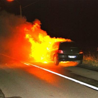 Autobrand Maarkedal 2012 (1 januari 2012) — foto 2 door Paul Van Der Rasieren, vrijwillig brandweerman Oudenaarde