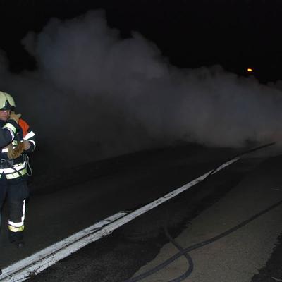 Autobrand Maarkedal 2012 (1 januari 2012) — foto 13 door Paul Van Der Rasieren, vrijwillig brandweerman Oudenaarde