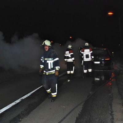 Autobrand Maarkedal 2012 (1 januari 2012) — foto 16 door Paul Van Der Rasieren, vrijwillig brandweerman Oudenaarde