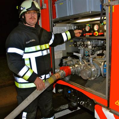 Autobrand Maarkedal 2012 (1 januari 2012) — foto 18 door Paul Van Der Rasieren, vrijwillig brandweerman Oudenaarde