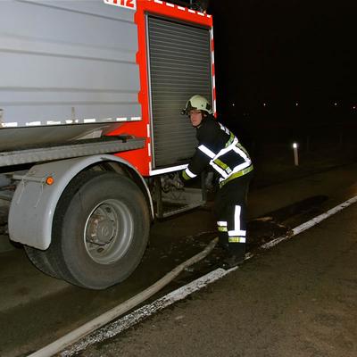 Autobrand Maarkedal 2012 (1 januari 2012) — foto 19 door Paul Van Der Rasieren, vrijwillig brandweerman Oudenaarde