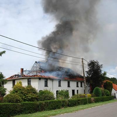 Huisbrand 2014 (1 januari 2014) — foto 2 door Paul Van Der Rasieren, vrijwillig brandweerman Oudenaarde