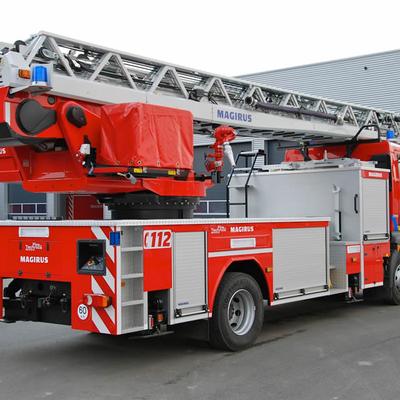 Nieuwe Ladderwagen 2013 (1 januari 2013) — foto 4 door Paul Van Der Rasieren, vrijwillig brandweerman Oudenaarde