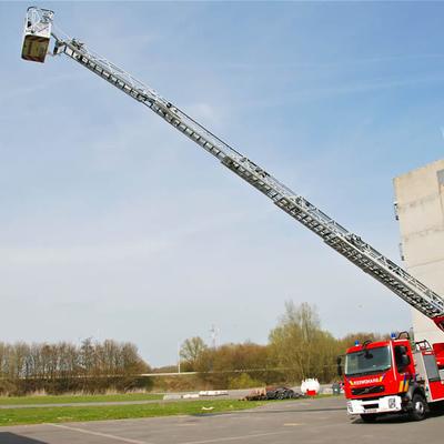 Nieuwe Ladderwagen 2013 (1 januari 2013) — foto 14 door Paul Van Der Rasieren, vrijwillig brandweerman Oudenaarde