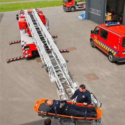 Nieuwe Ladderwagen 2013 (1 januari 2013) — foto 27 door Paul Van Der Rasieren, vrijwillig brandweerman Oudenaarde