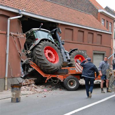 Tractor Ongeval 2013 (1 januari 2013) — foto 2 door Paul Van Der Rasieren, vrijwillig brandweerman Oudenaarde