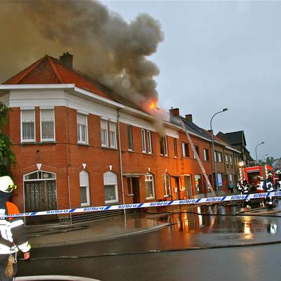 Woningbrand 4 Juni 2012 (1 januari 2012) — foto 5 door Paul Van Der Rasieren, vrijwillig brandweerman Oudenaarde
