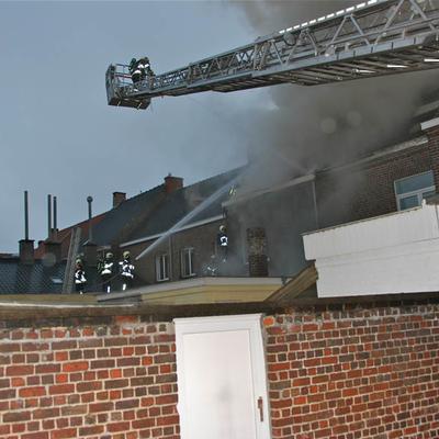 Woningbrand 4 Juni 2012 (1 januari 2012) — foto 8 door Paul Van Der Rasieren, vrijwillig brandweerman Oudenaarde